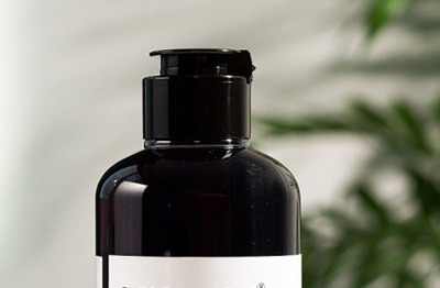 Grundades 2005, har 13000 kvadratmeter standard fabriksbyggnader, är en samling av forskning och utveckling, produktion och försäljning i en av kosmetika förpackningsmaterial företag.